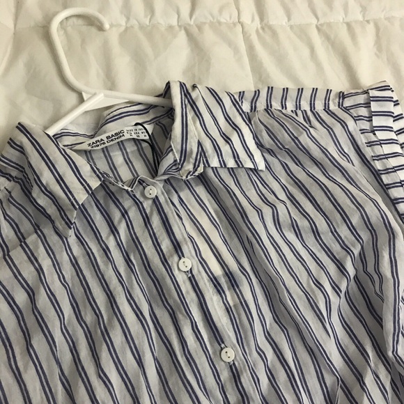 Lightweight dress with blue stripes & a brown belt - Picture 2 of 3